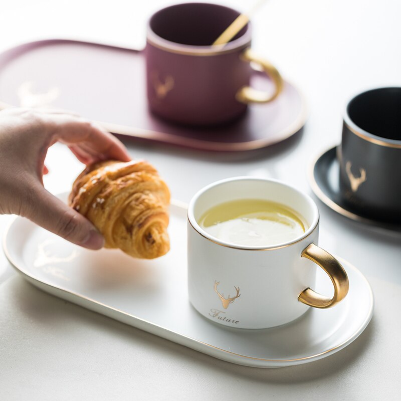 Koffiekopjes set in Europese stijl