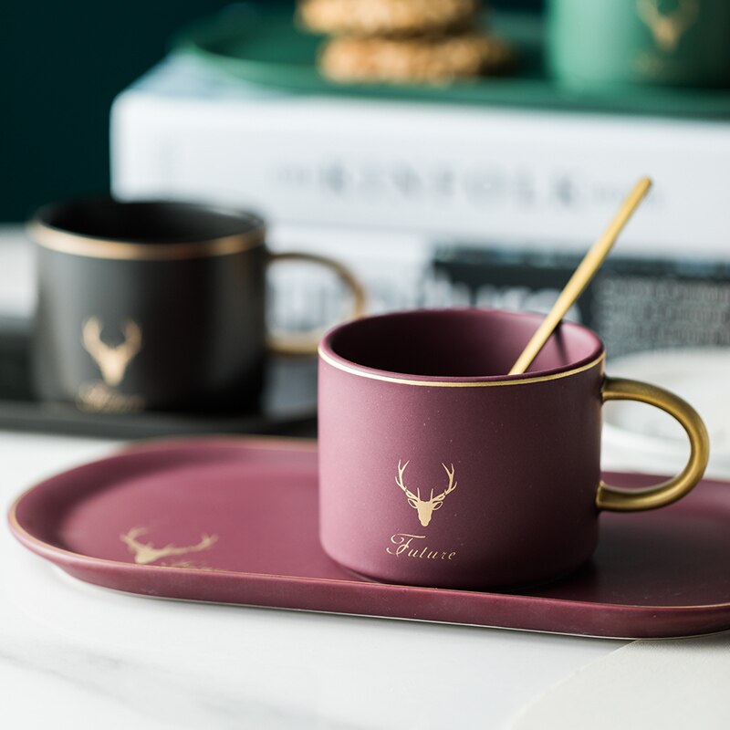 Koffiekopjes set in Europese stijl