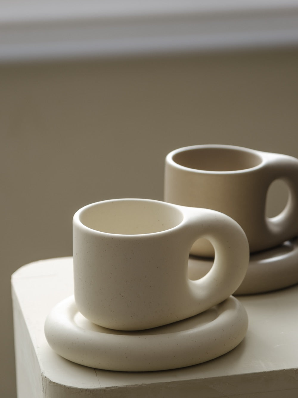 Schattige mollige koffiemok