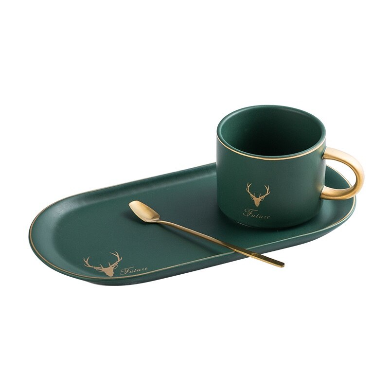 Koffiekopjes set in Europese stijl